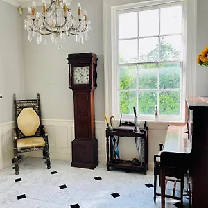 Beautiful Private 2 Bedroom In Mansion With Free Parking Brighton