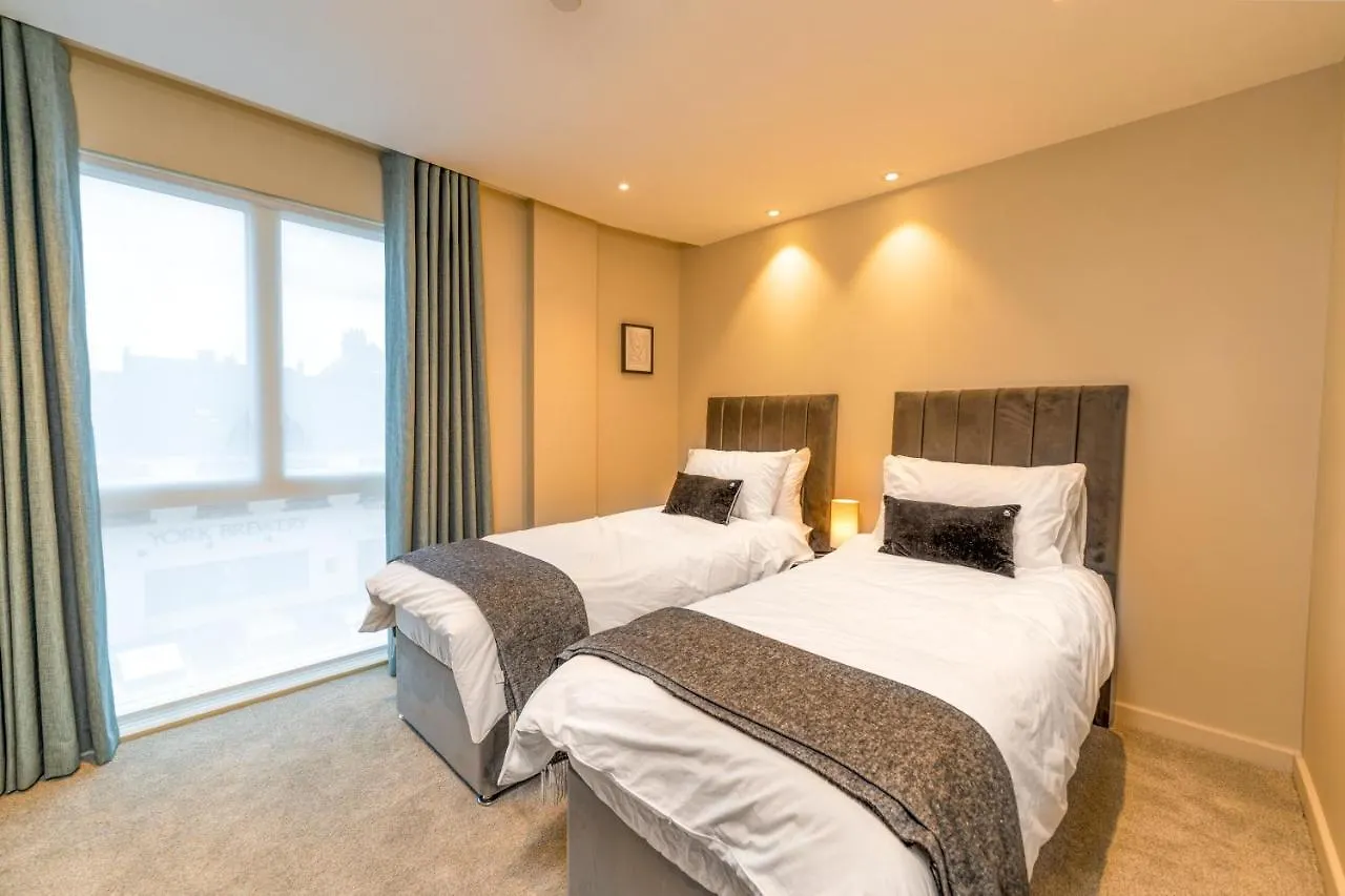 Апартаменты Entire 2 Bed - Free Parking - No. 35 - The Cosy Collection Ltd Йорк